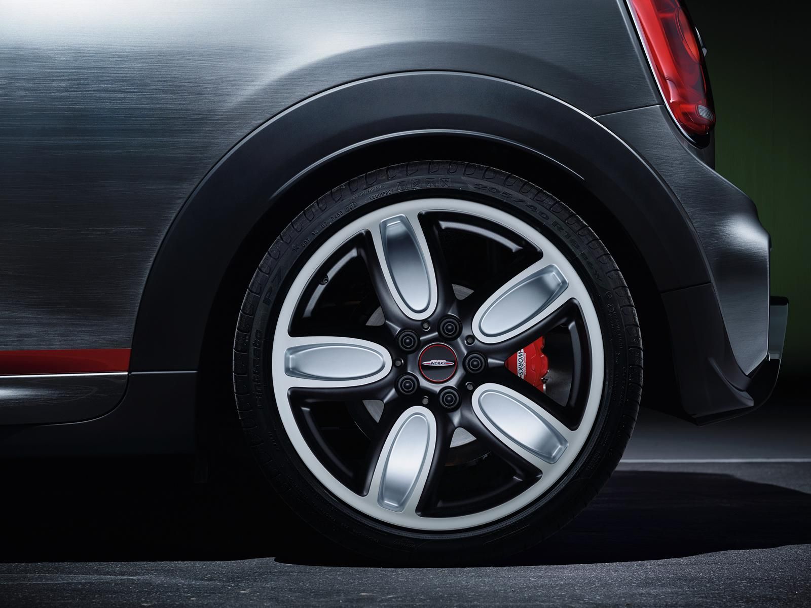 YEN 2014 MN JOHN COOPER WORKS KONSEPT RESM GALERS