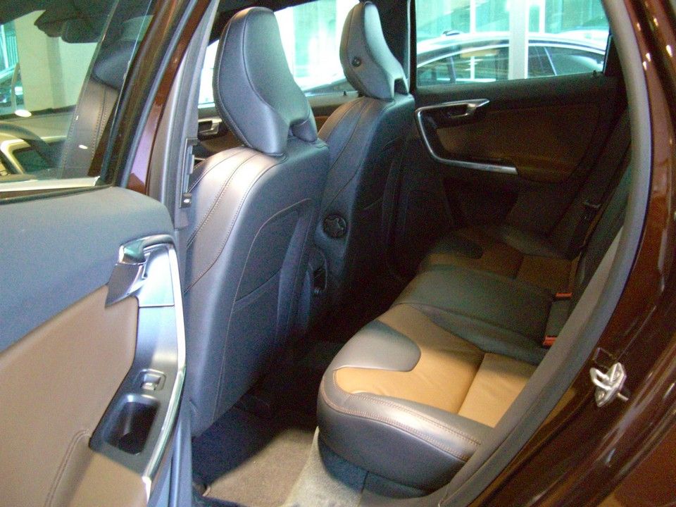YEN MAKYAJLI 2014 VOLVO XC60 SATITA RESM GALERS