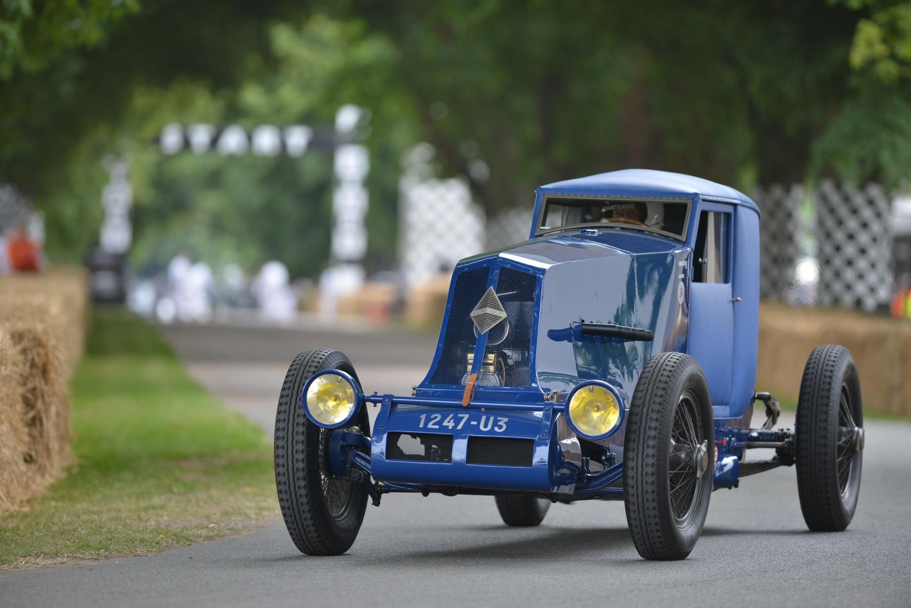 RENAULT SPORT MODELLER GOODWOOD GALER