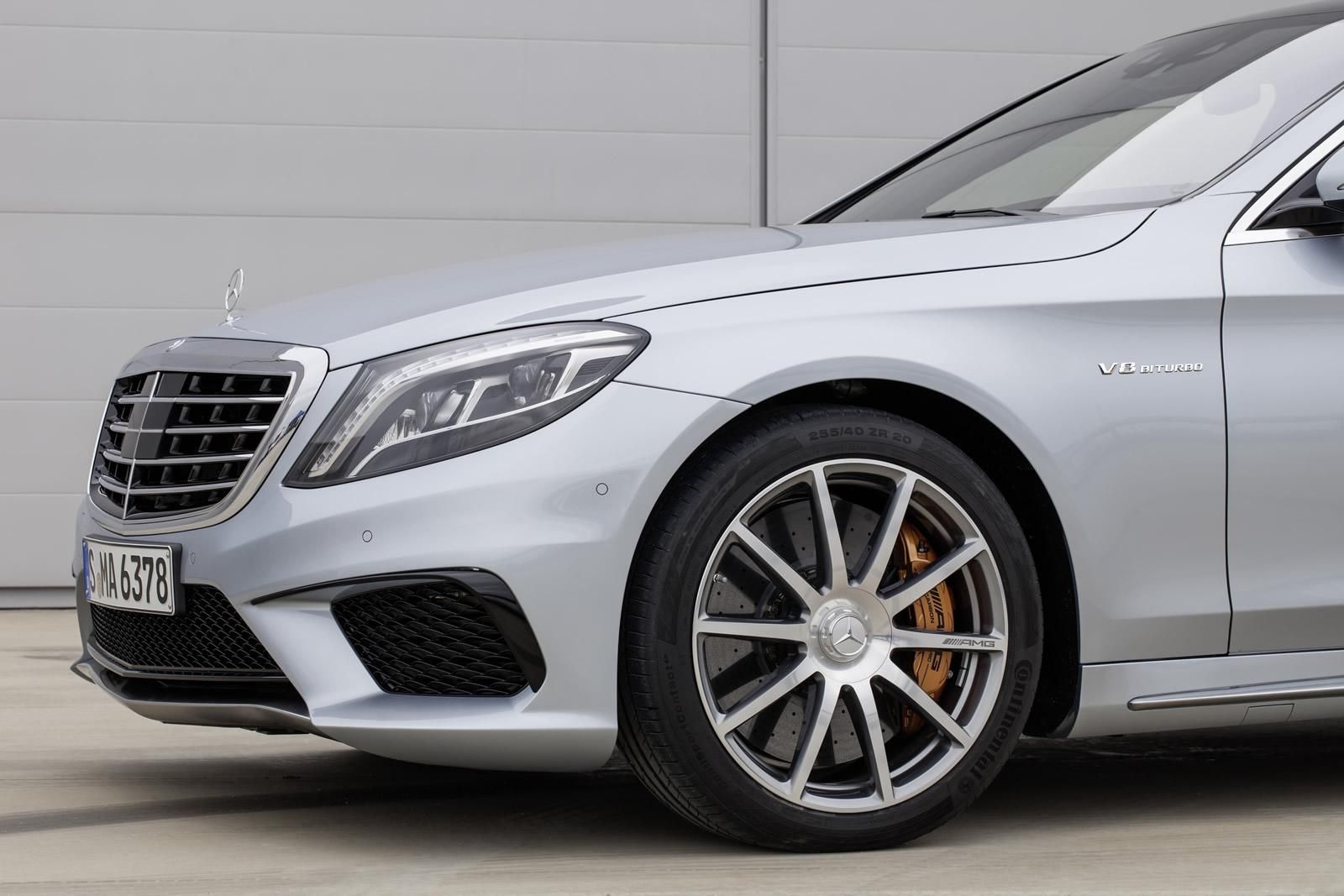 YEN MERCEDES S63 AMG RESM FOTORAF GALERS