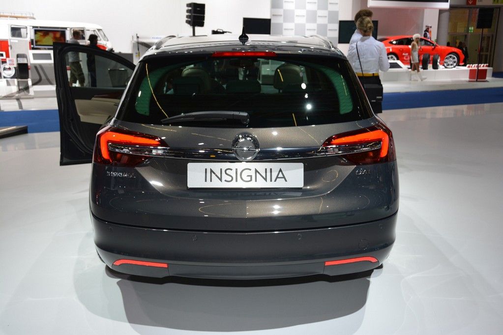 YEN� OPEL �NS�GN�A FRANKFURT LANSMAN RES�M GALER�S�