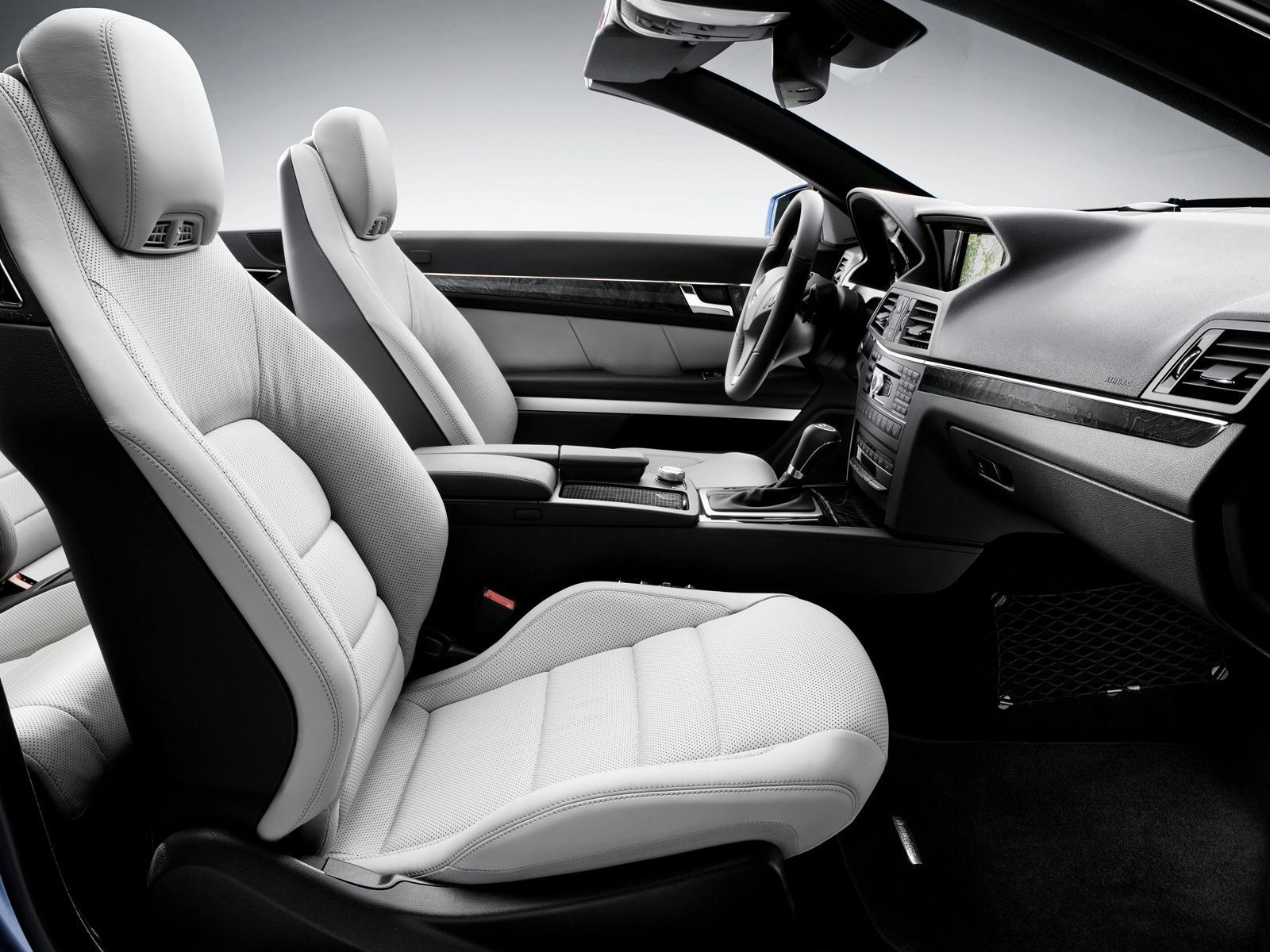 MERCEDES E CONVERTIBLE (2010) GALER