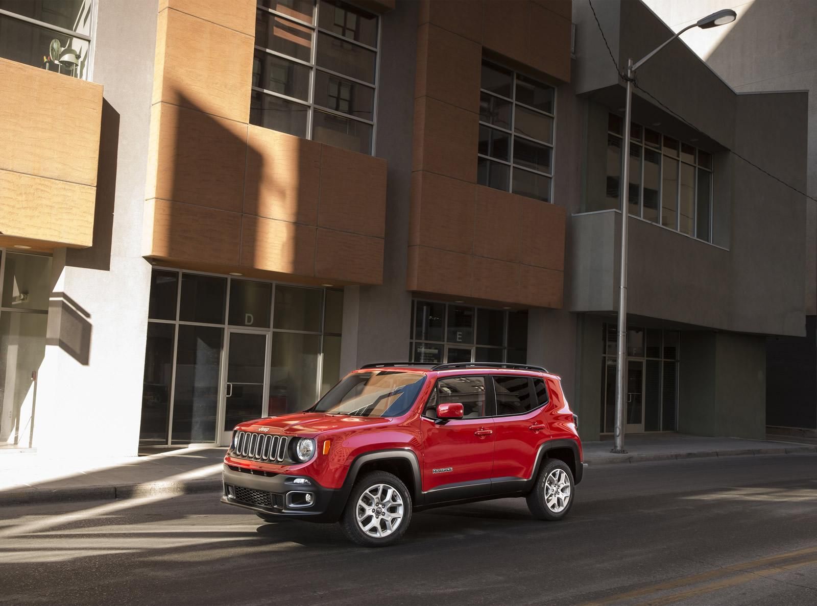 YEN JEEP RENEGADE DETAYLI RESM GALERS