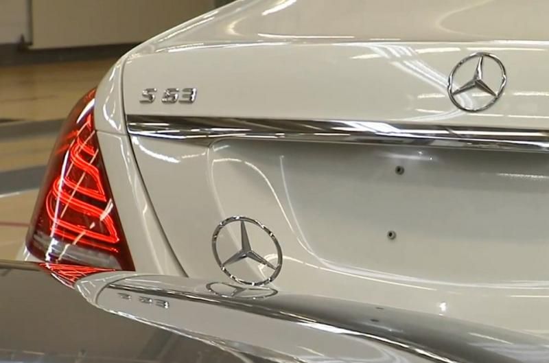 MERCEDES YEN S63 AMG GALER