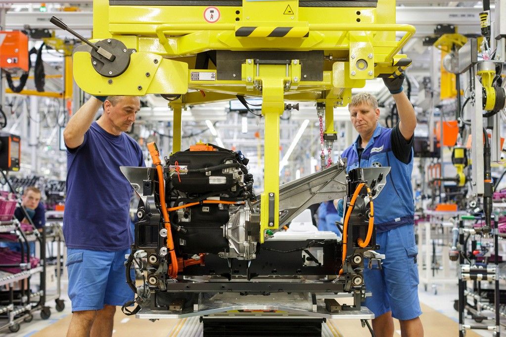 YEN BMW 3 RETMDE RESM GALERS