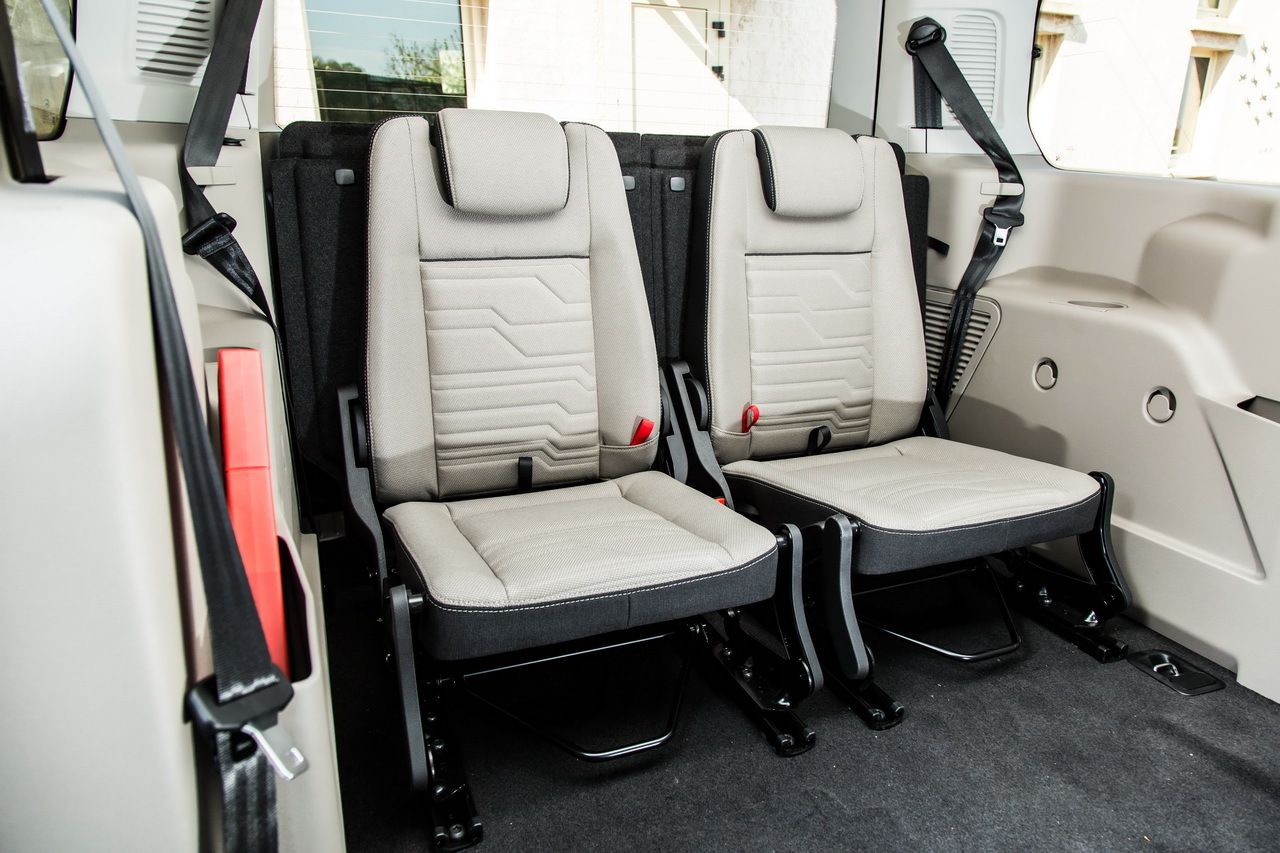 YEN FORD GRAND TOURNEO CONNECT DETAYLI RESM GALERS