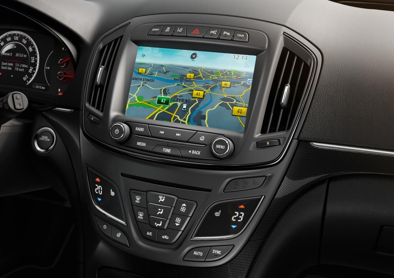 YEN MAKYAJLI OPEL NSGNA RESM GALER
