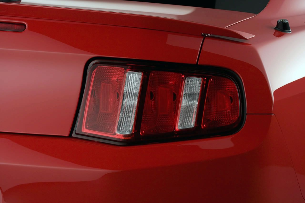 FORD MUSTANG (2010) GALER