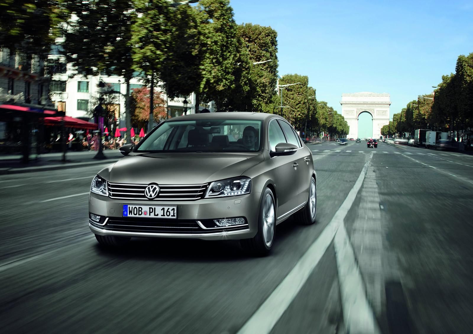 VOLKSWAGEN PASSAT GALER