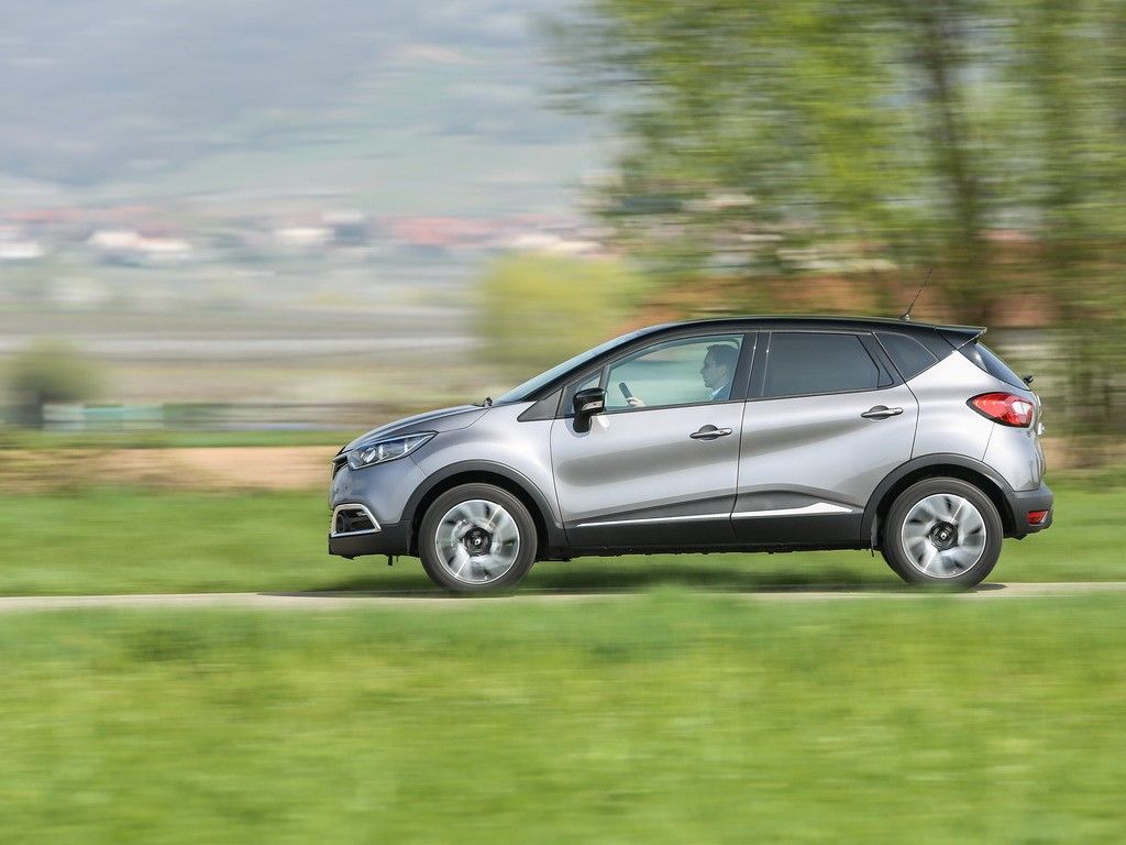 PEUGEOT 2008 M RENAULT CAPTUR MU KARILATIRMA RESM GALERS