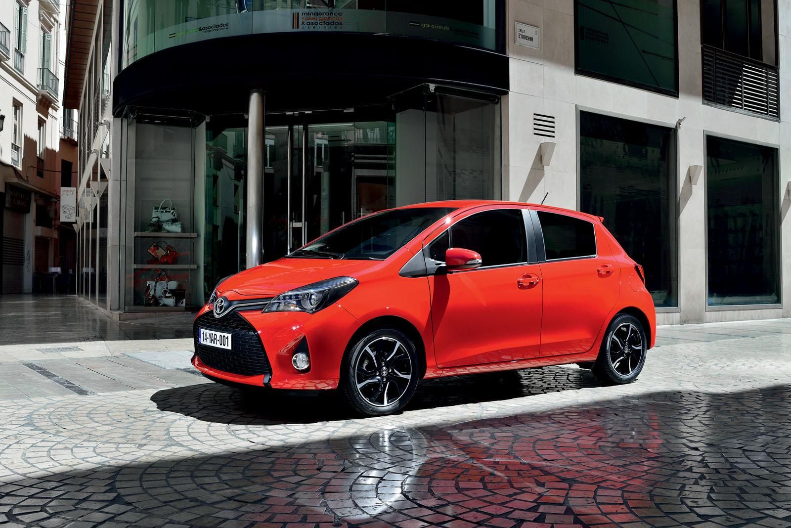 YEN 2015 MAKYAJLI TOYOTA YARS DETAYLI RESM GALERS