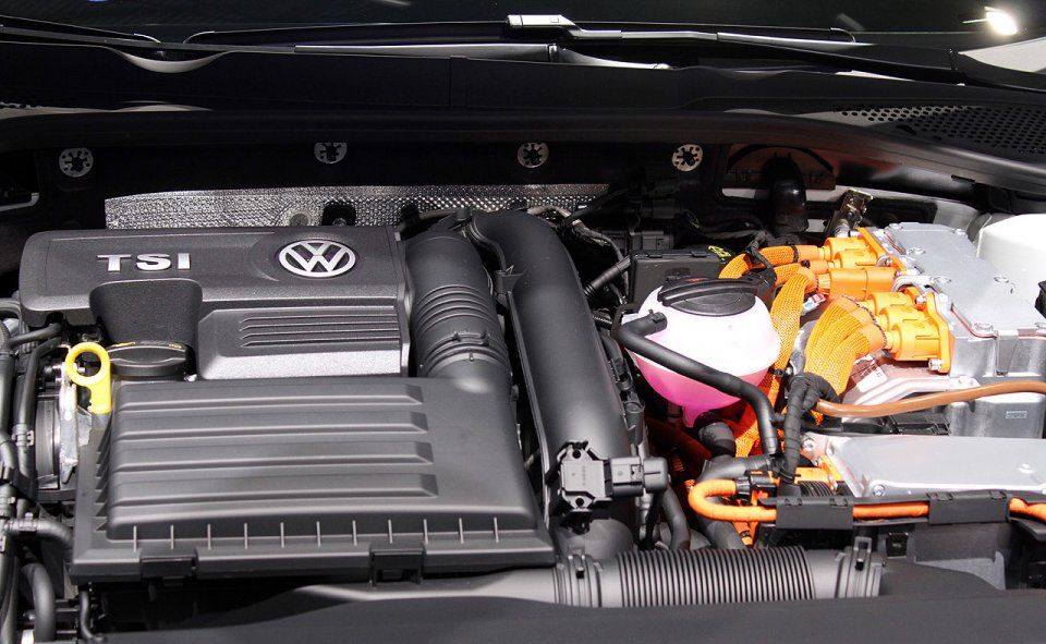YEN VOLKSWAGEN GOLF GTE CENEVRE RESM GALERS