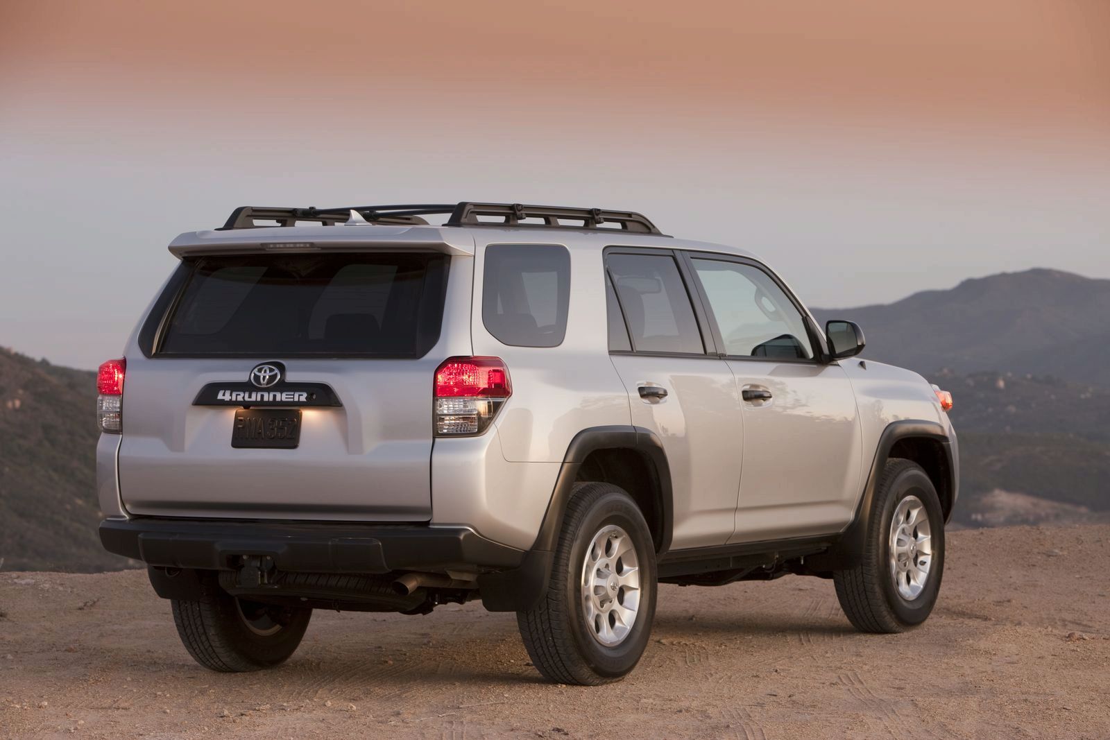 TOYOTA 4RUNNER (2010) GALER