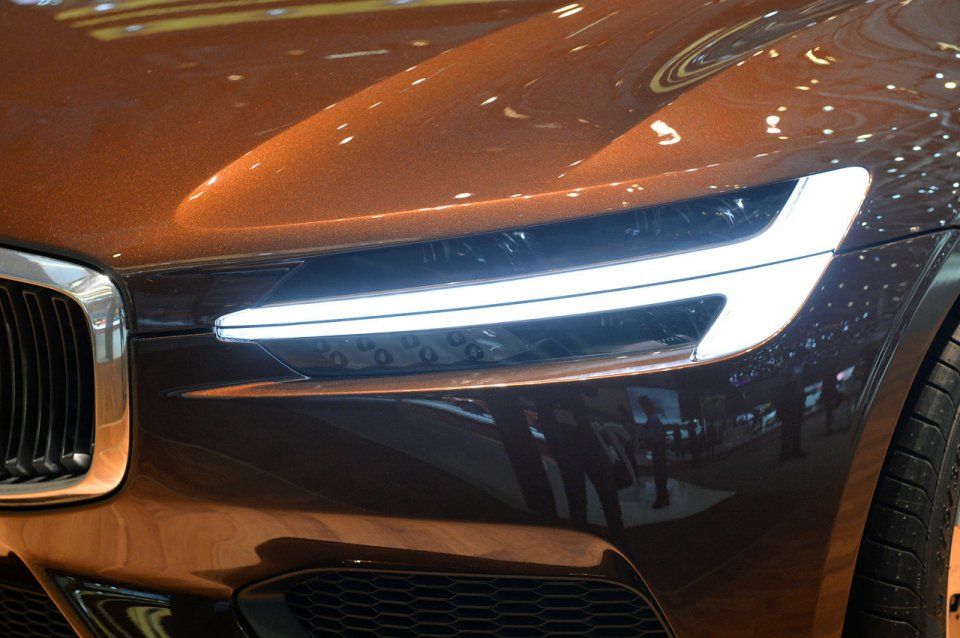 VOLVO CONCEPT ESTATE CENEVRE RESM GALERS