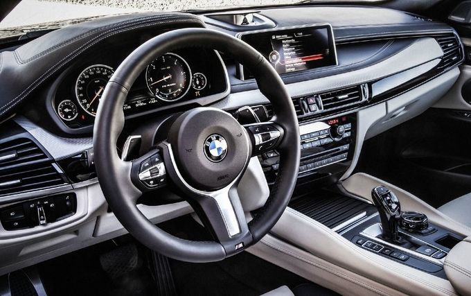 YEN 2015 BMW X6'NIN LK RESM GALERS