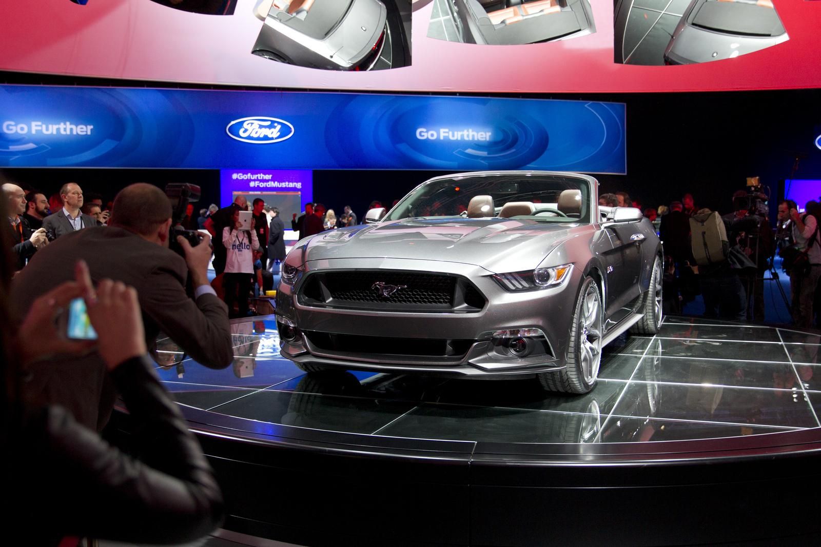 YEN 2015 FORD MUSTANG CONVERTBLE RESM GALERS