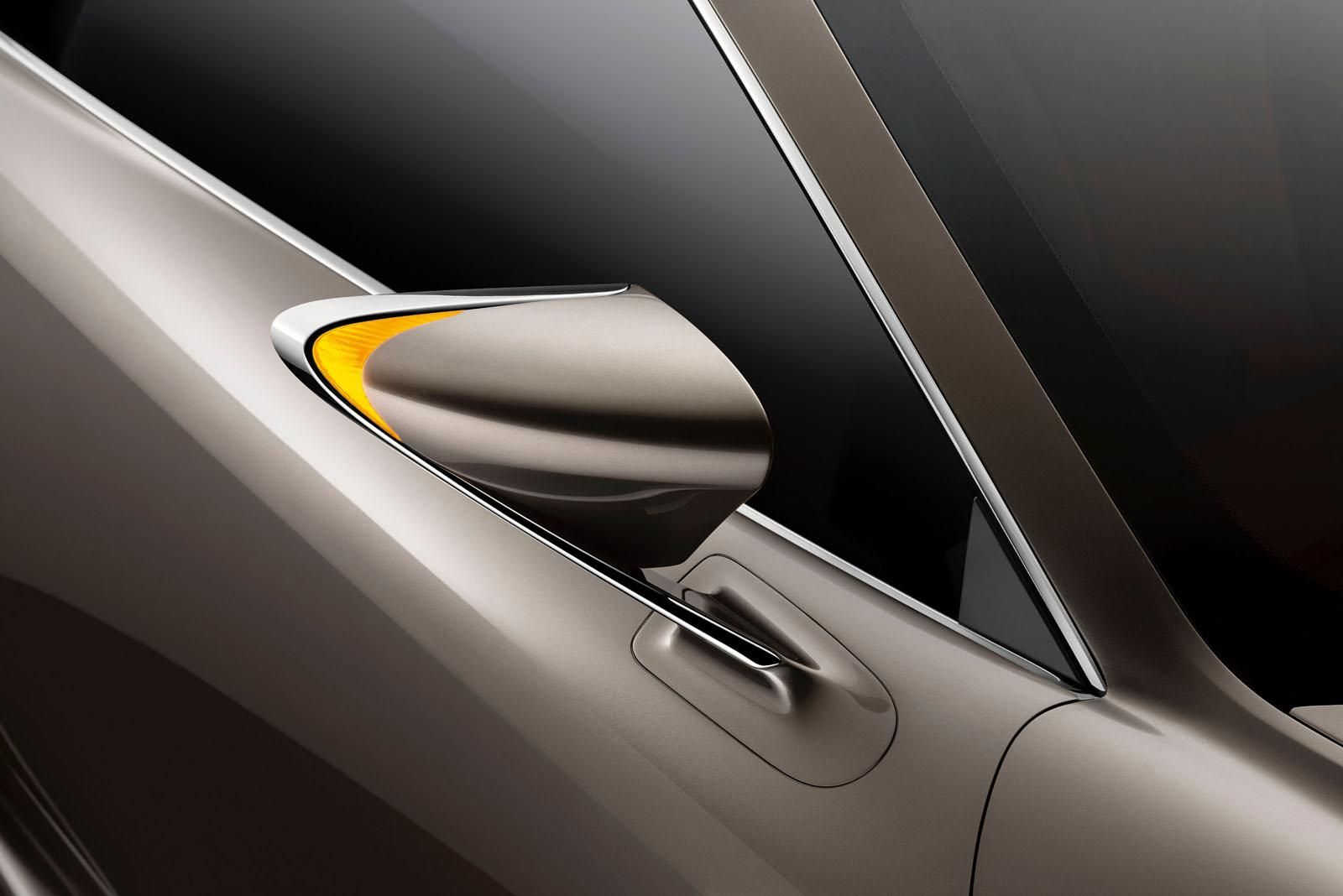 LEXUS LF CC GALER
