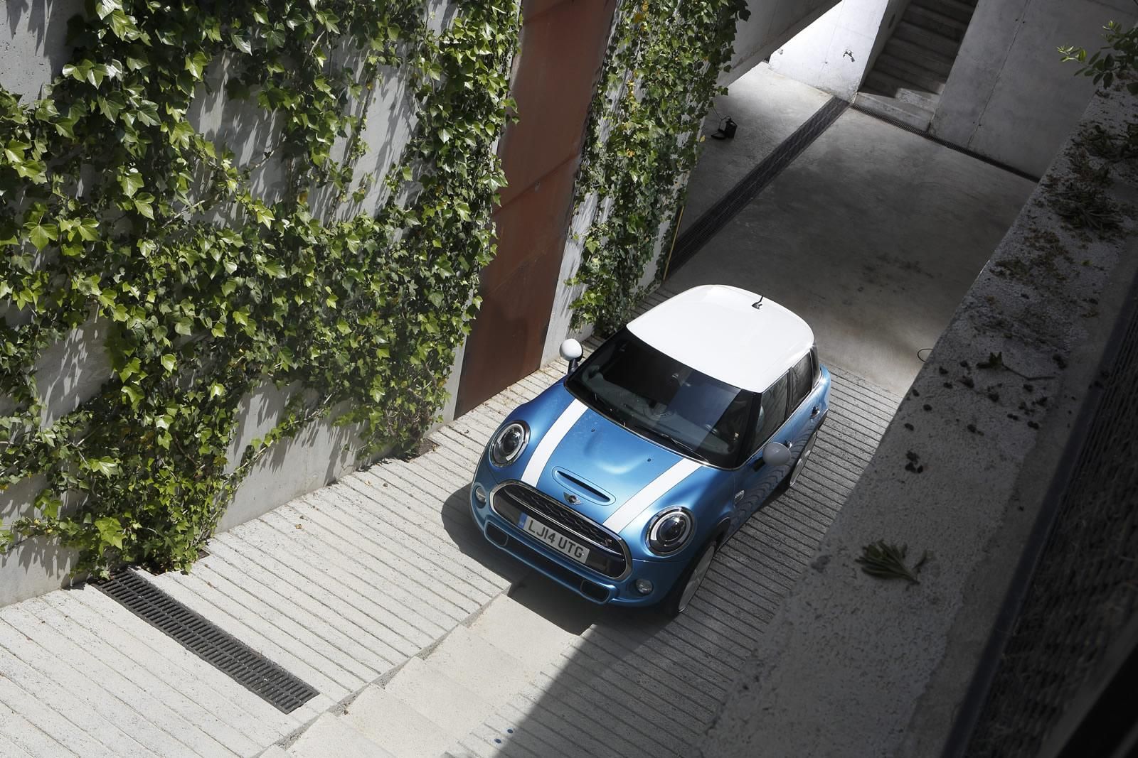 YEN BE KAPILI MN COOPER S DETAYLI RESM GALERS