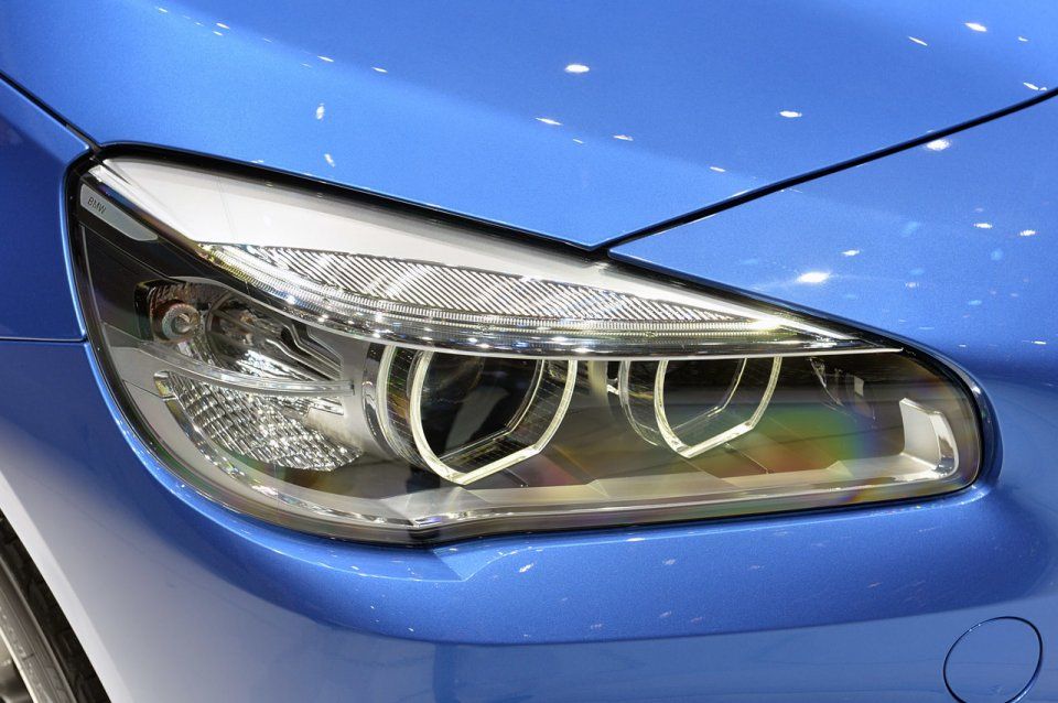 YEN BMW 2 SERS ACTVE TOURER CENEVRE RESM GALERS