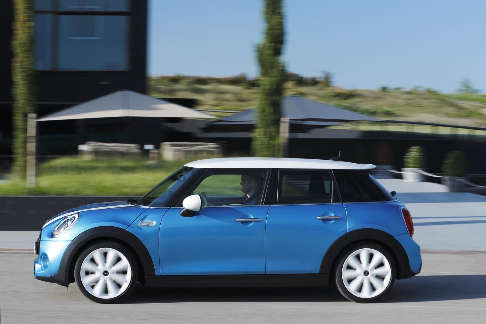 YEN BE KAPILI MN COOPER S DETAYLI RESM GALERS