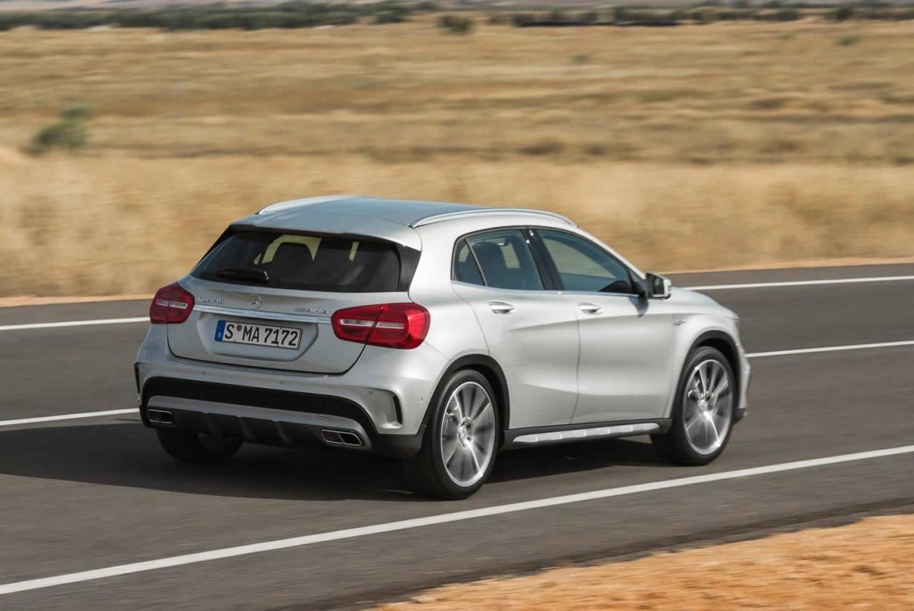 YEN MERCEDES GLA 45 AMG RESM FOTORAF GALERS