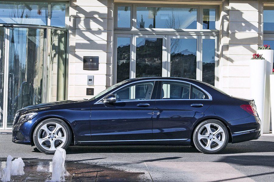 YEN MERCEDES C SERS AVRUPA YOLLARINDA RESM GALERS