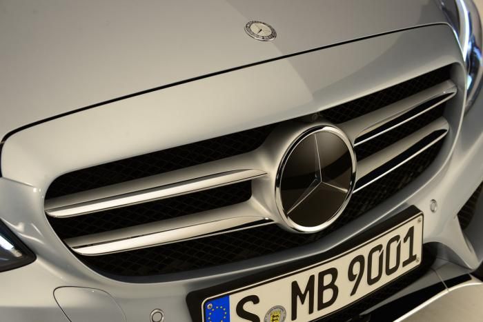 YEN MERCEDES C SERS ZEL RESM GALERS