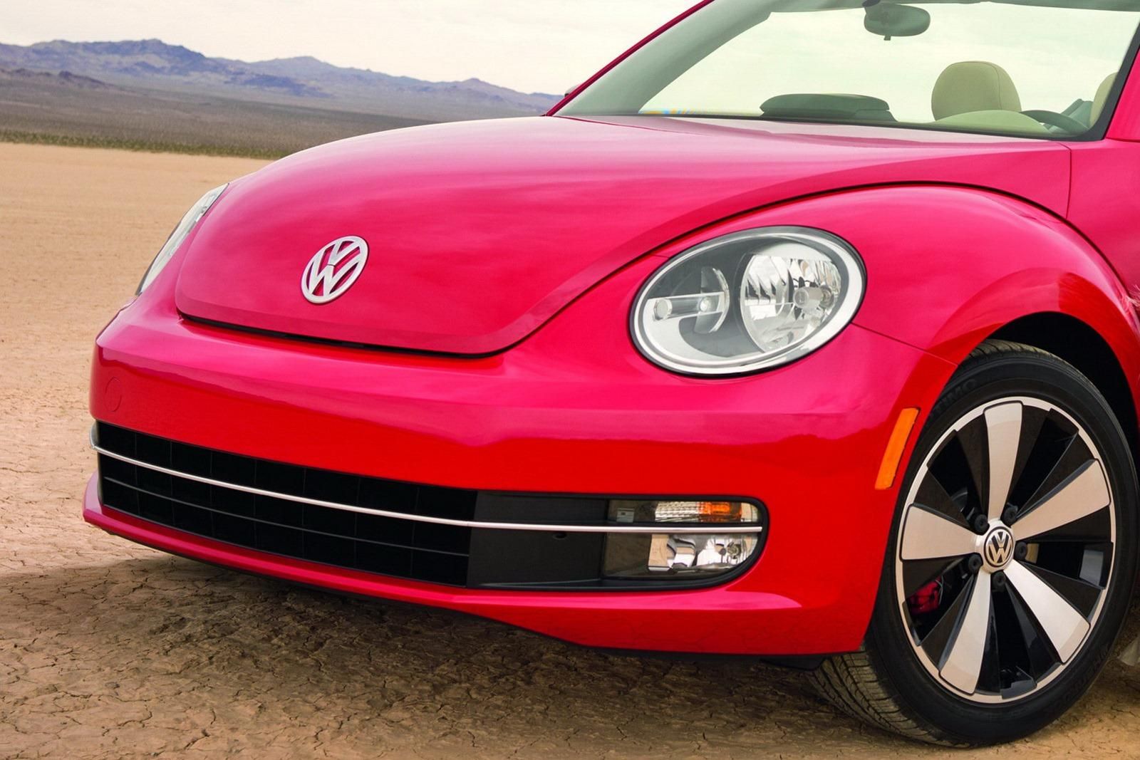 VOLKSWAGEN BEETLE CABROLET (2013) GALER