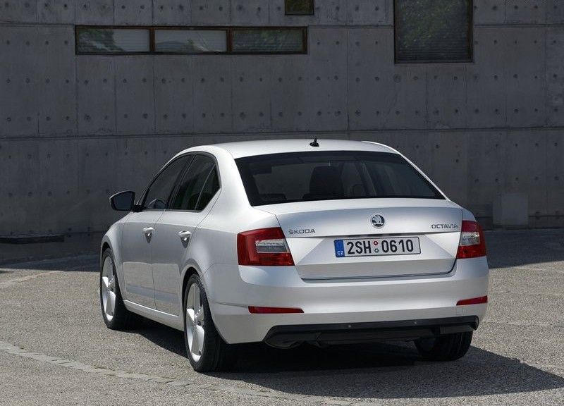 YEN (2013) OCTAVA GALER