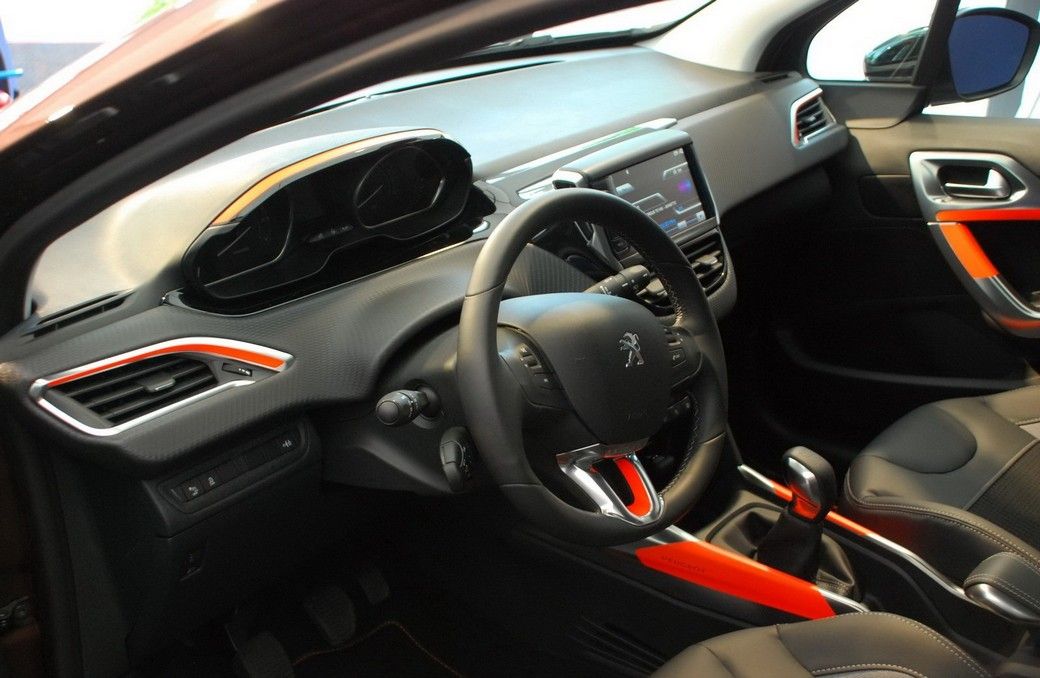 YEN PEUGEOT 2008 AVRUPA'DA YOLLARDA RESM GALERS