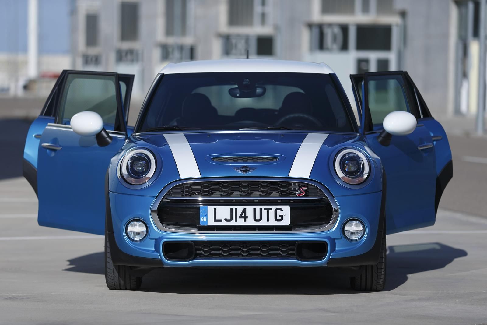 YEN BE KAPILI MN COOPER S DETAYLI RESM GALERS