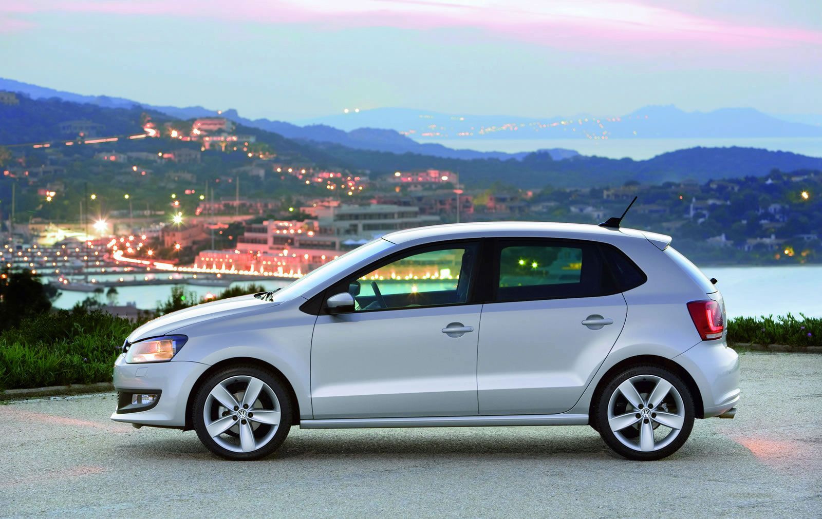 VOLKSWAGEN POLO GALER