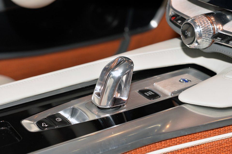 VOLVO CONCEPT ESTATE CENEVRE RESM GALERS