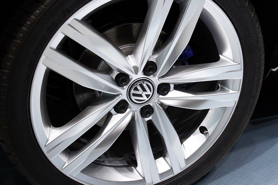 YEN VOLKSWAGEN GOLF GTE CENEVRE RESM GALERS