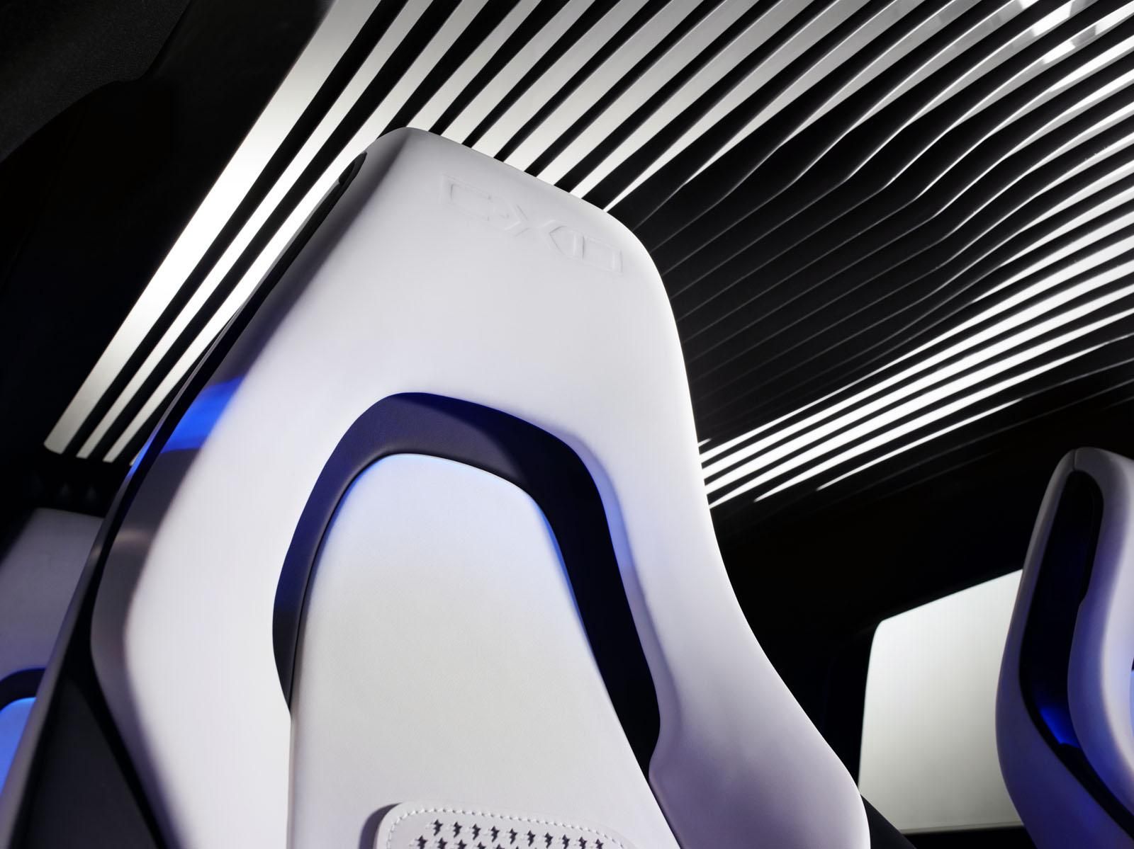 YEN JAGUAR C-X17 CONSEPT RESM FOTORAF GALERS