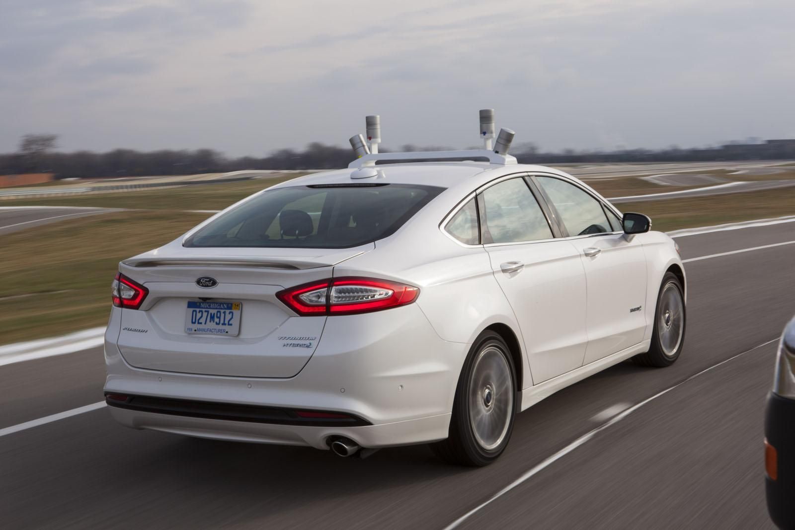 FORD FUSION OTONOM SR TEKNOLOJLER RESM GALERS
