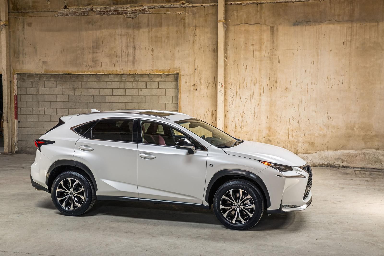 YEN 2015 LEXUS NX DETAYLI RESM GALERS