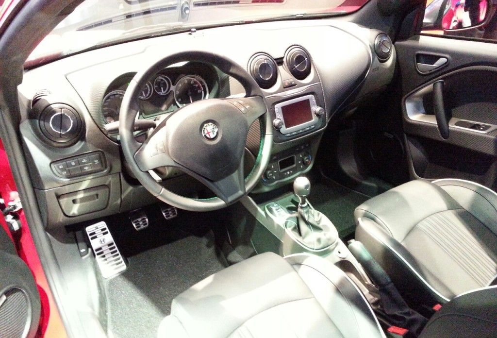 YEN 2014 ALFA ROMEO MTO FRANKFURT LANSMAN RESM GALERS