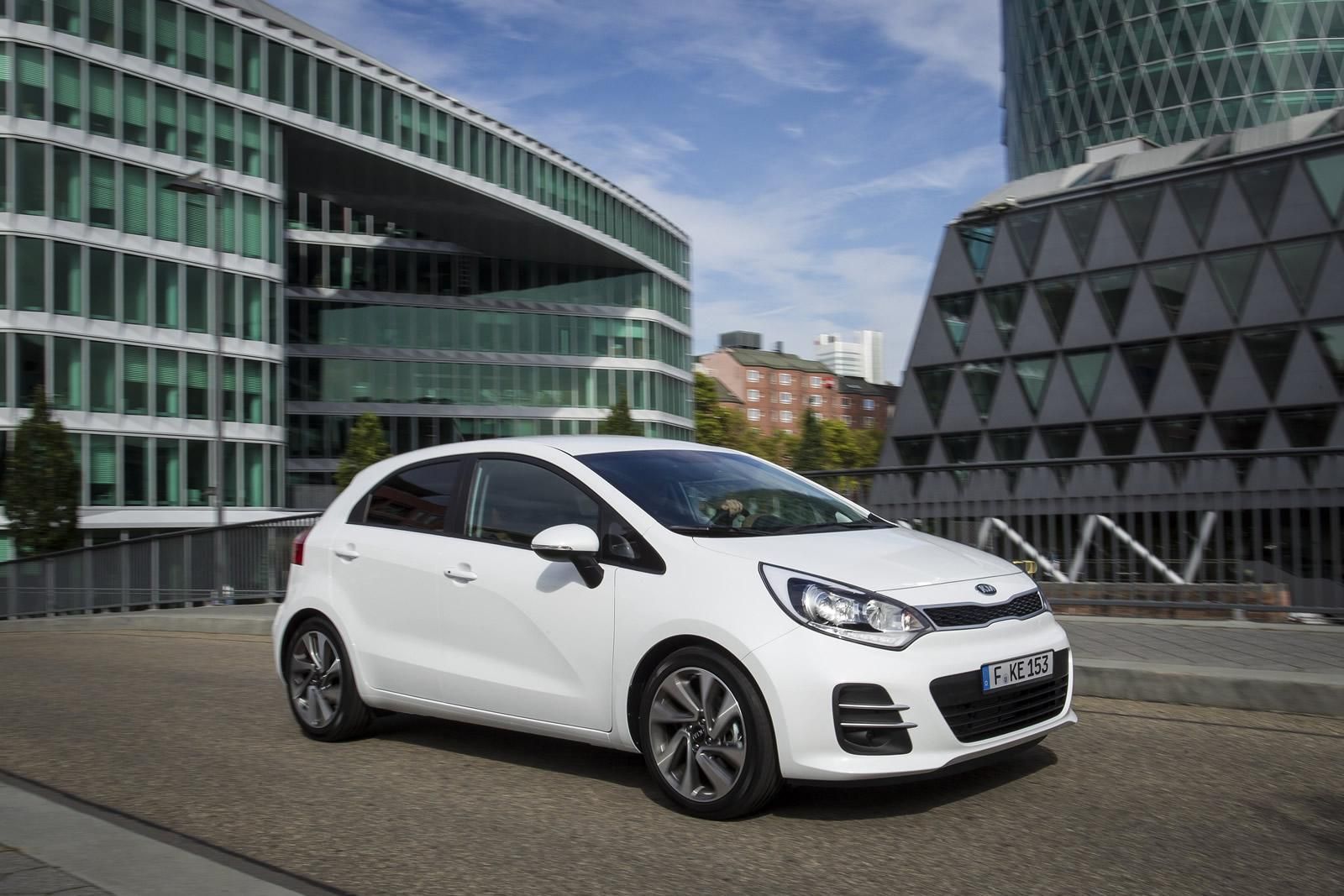 YEN MAKYAJLI 2015 KA RO HATCHBACK RESM GALERS