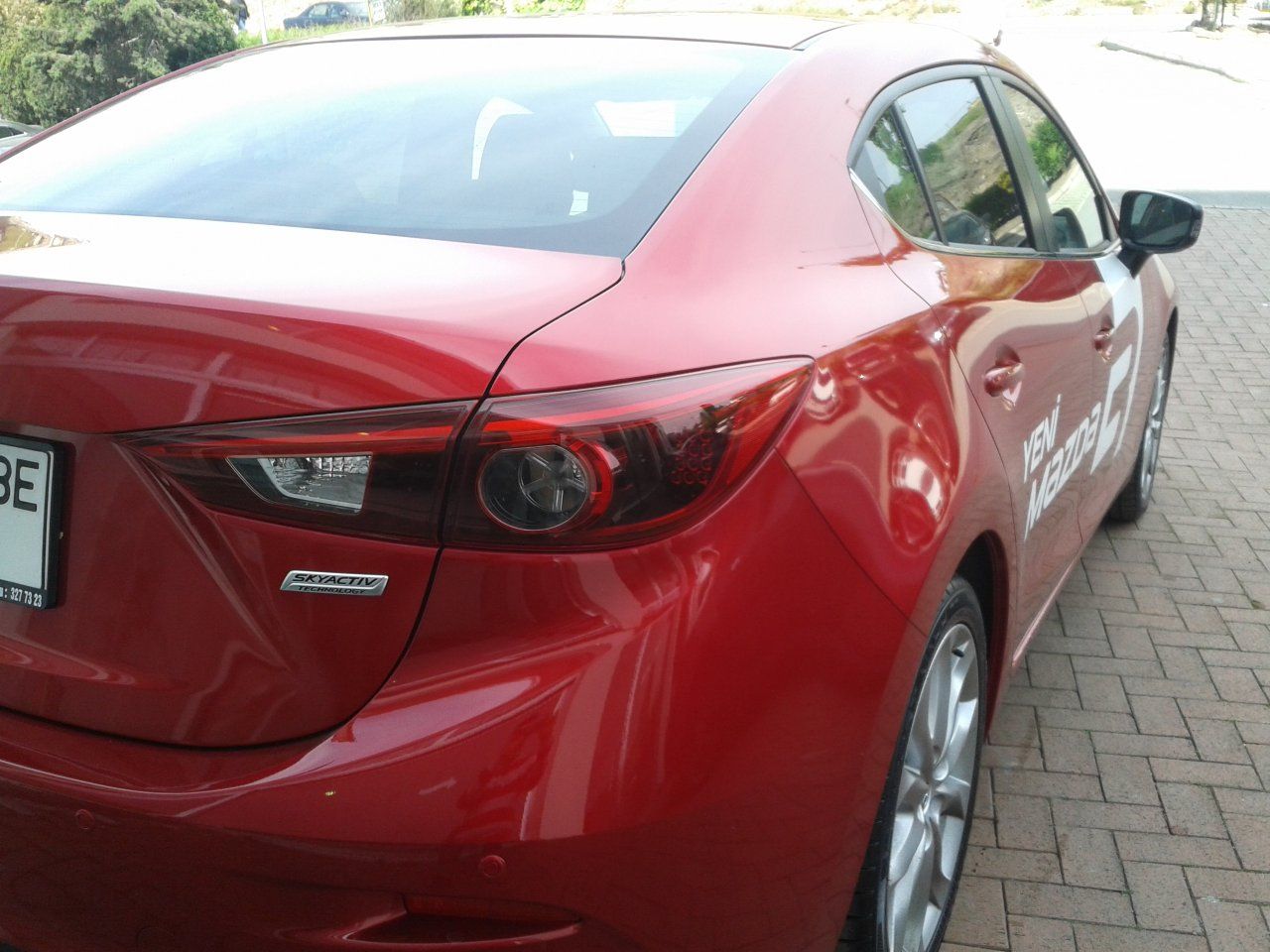 YEN NESL 2014 MAZDA 3 TRKYE'DE RESM GALERS