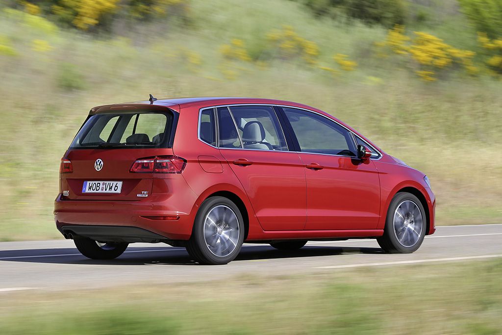 YEN VOLKSWAGEN GOLF SPORTSVAN DETAYLI RESM GALERS