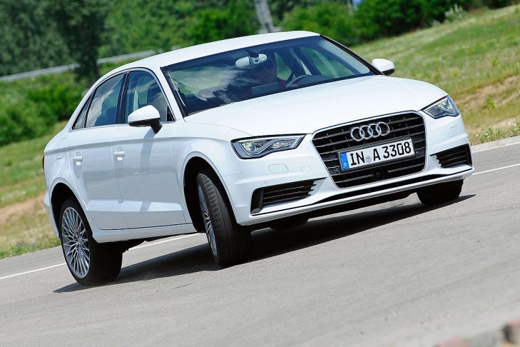 AUD A3 SEDAN YOL RESMLER GALER