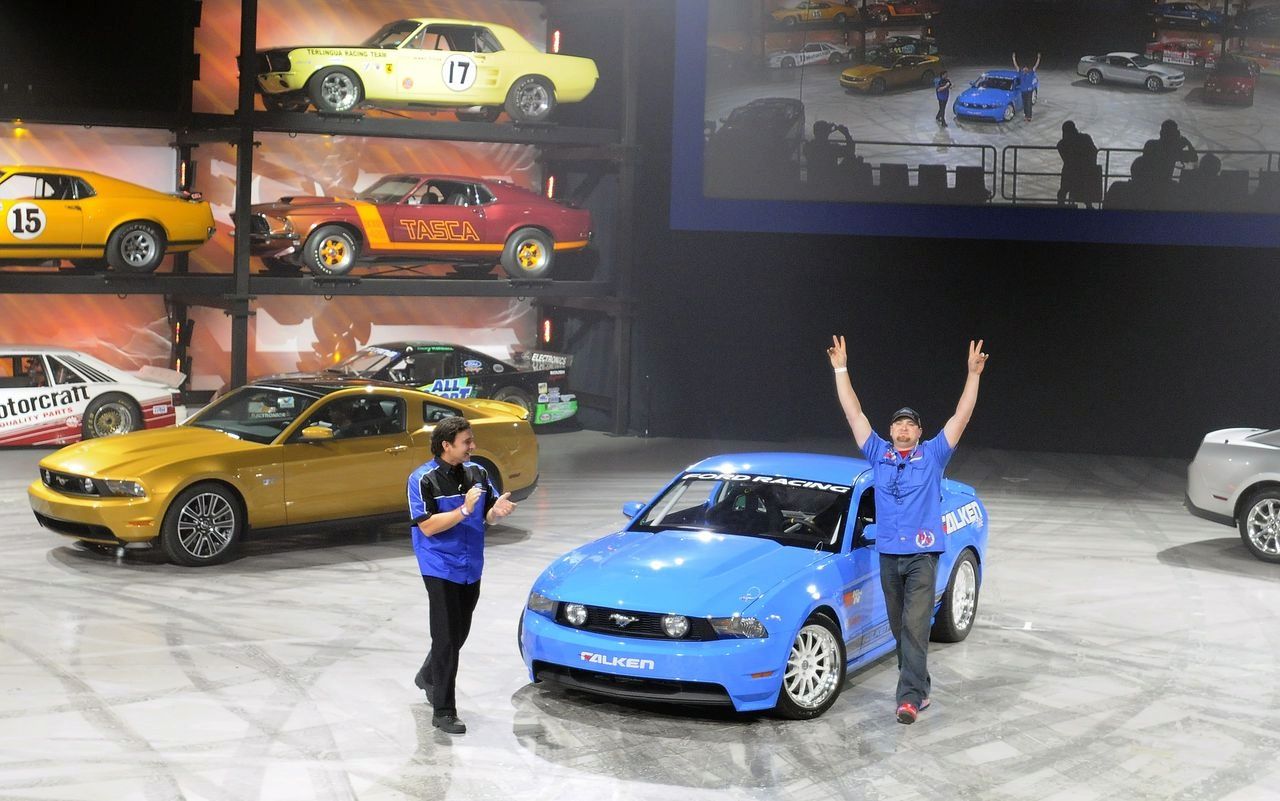 FORD MUSTANG (2010) GALER