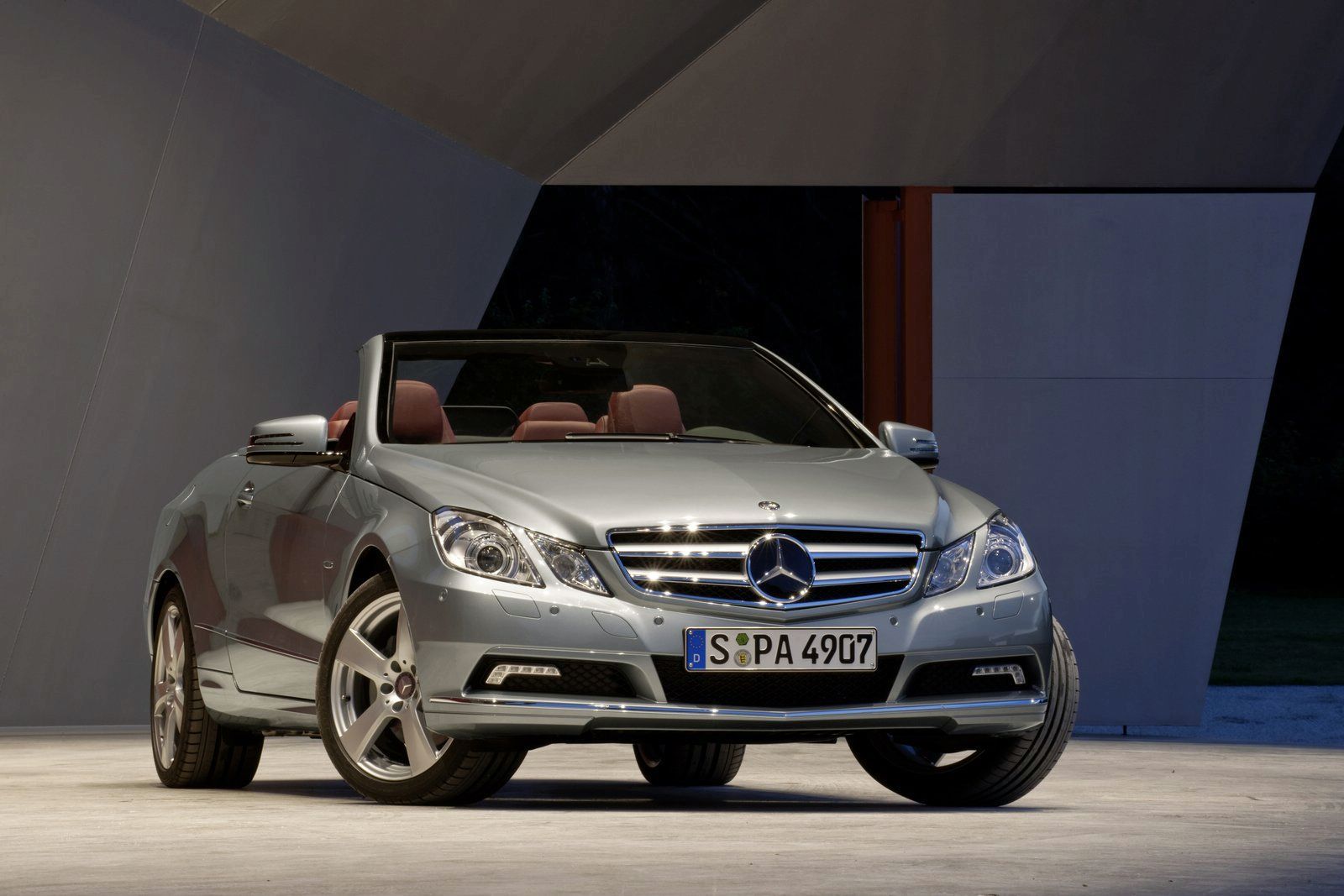 MERCEDES E CONVERTIBLE (2010) GALER