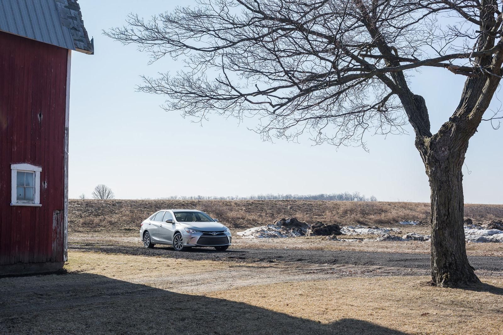 YEN 2015 TOYOTA CAMRY AMERKAN VERSYON RESM GALERS