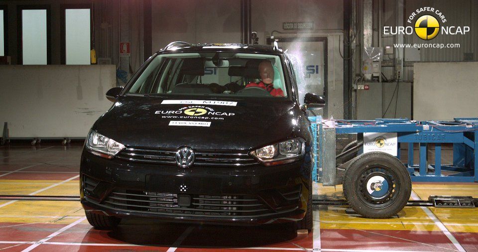 2014 VOLKSWAGEN GOLF SPORTSVAN EURONCAP ARPIMA GVENLK TEST RESM GALERS