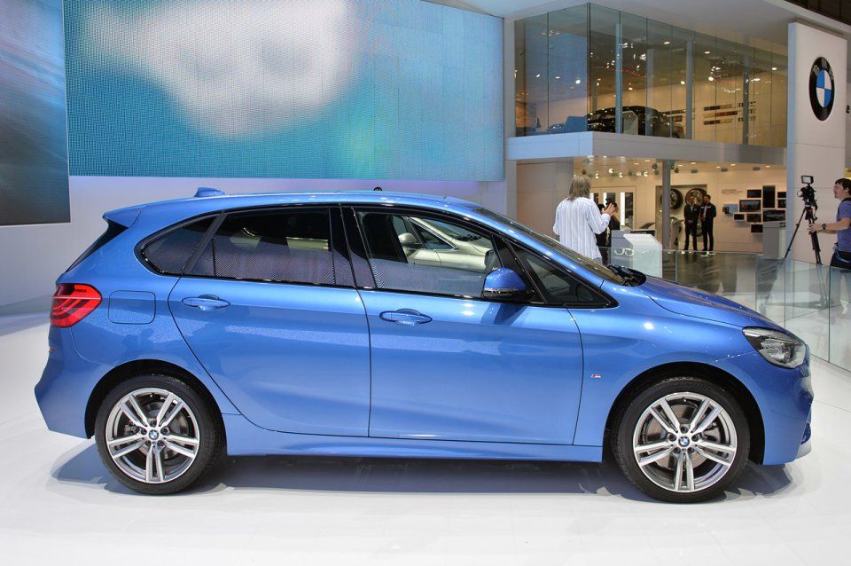 YEN BMW 2 SERS ACTVE TOURER CENEVRE RESM GALERS