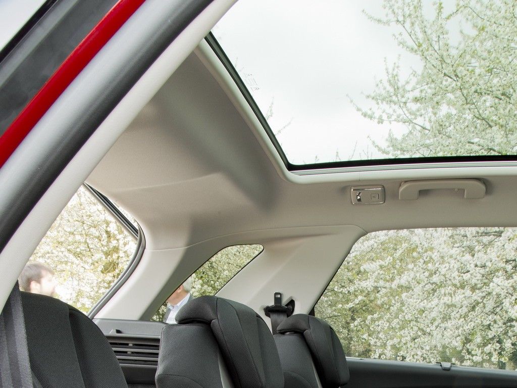 Yeni Citroen Picasso ile Renault Scenic Karlatrma Resim Galerisi