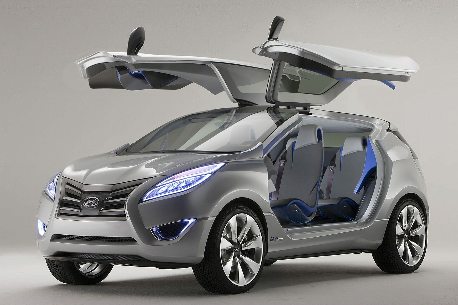 HYUNDA NUVS CONCEPT GALER