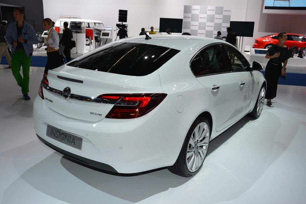 YEN� OPEL �NS�GN�A FRANKFURT LANSMAN RES�M GALER�S�